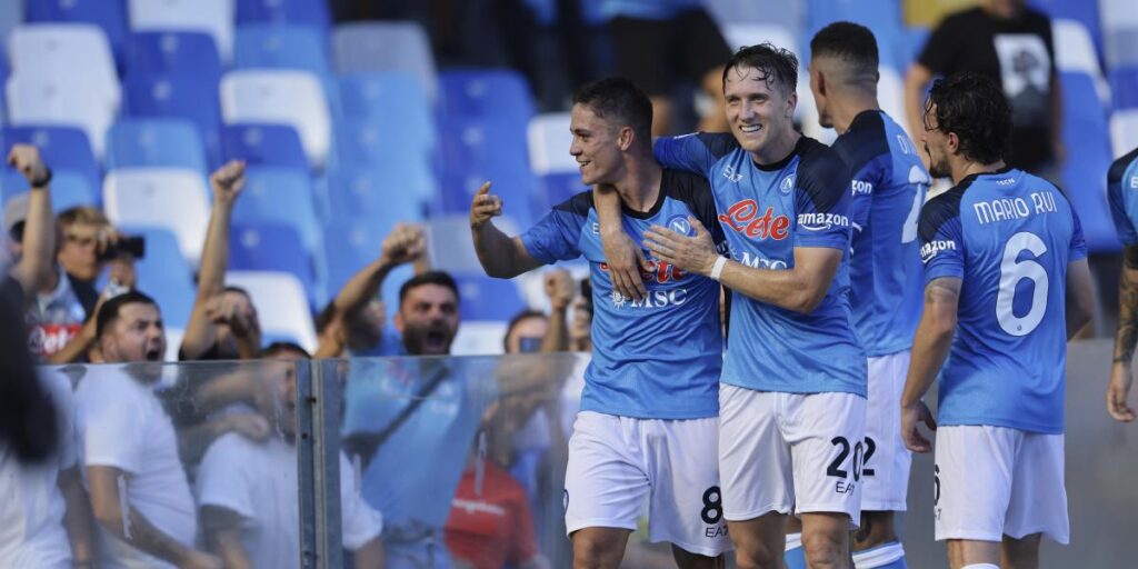 Raspadori salva a un gris Nápoles 'in extremis'