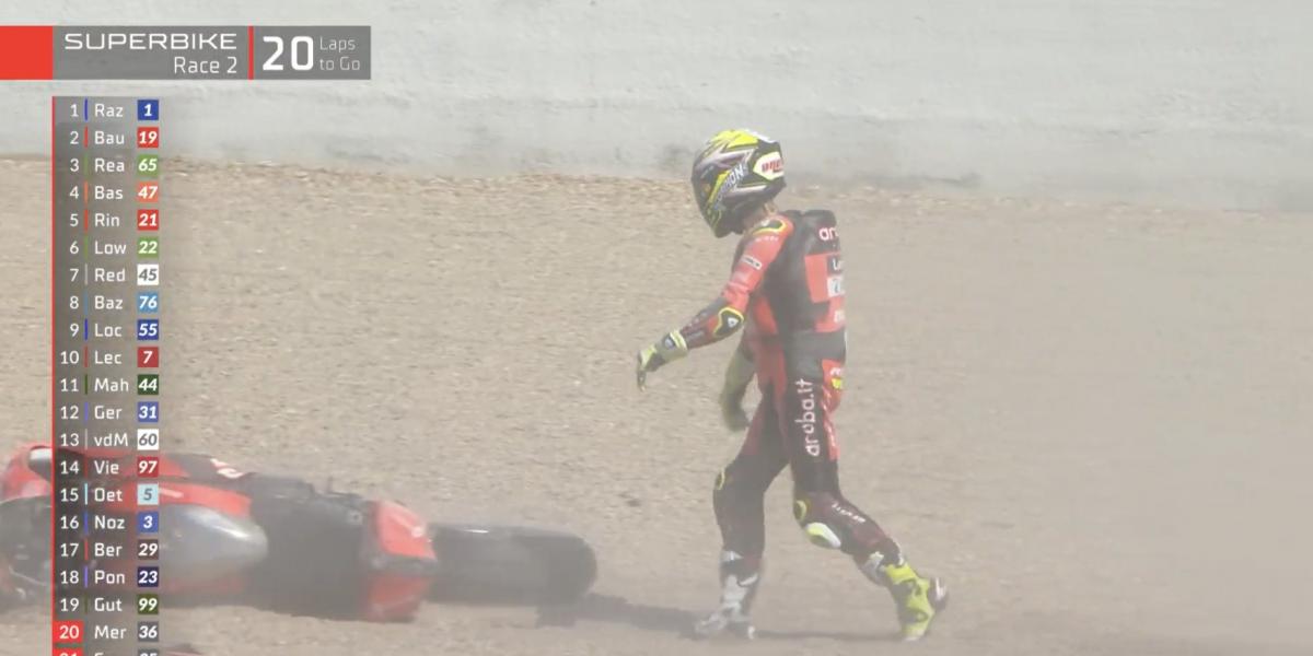 Raztatlioglu gana la carrera 2 y Rea choca con Bautista