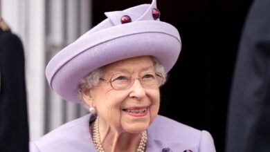 Reina Isabel romperá tradición; nombrará al nuevo primer ministro británico en Buckingham