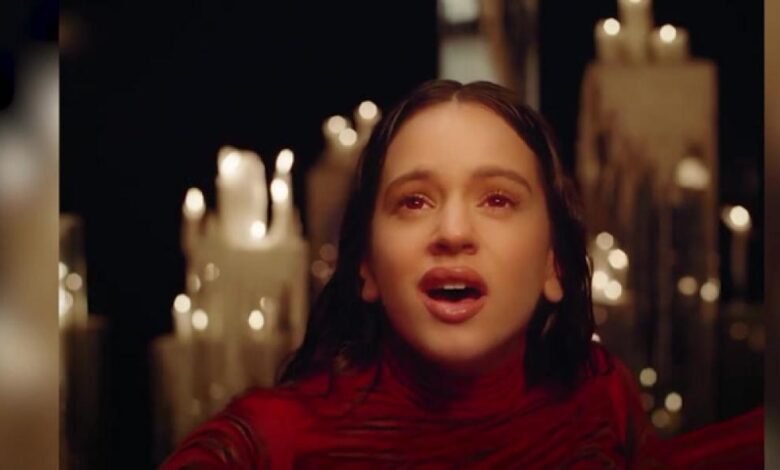 Rosalía y Romeo Santos colaboran en el tema 'El pañuelo'
