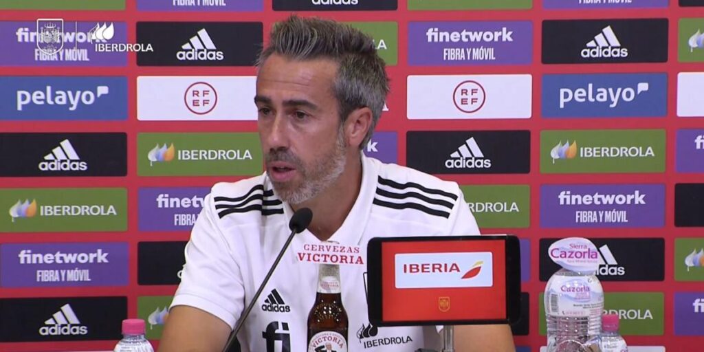 Rueda de prensa de Vilda y las capitanas, en directo: "Se han publicado cosas que no son verdad"