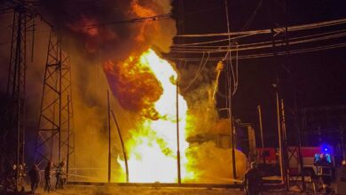 Rusia bombardea planta de energía térmica y provoca apagones en Kharkiv