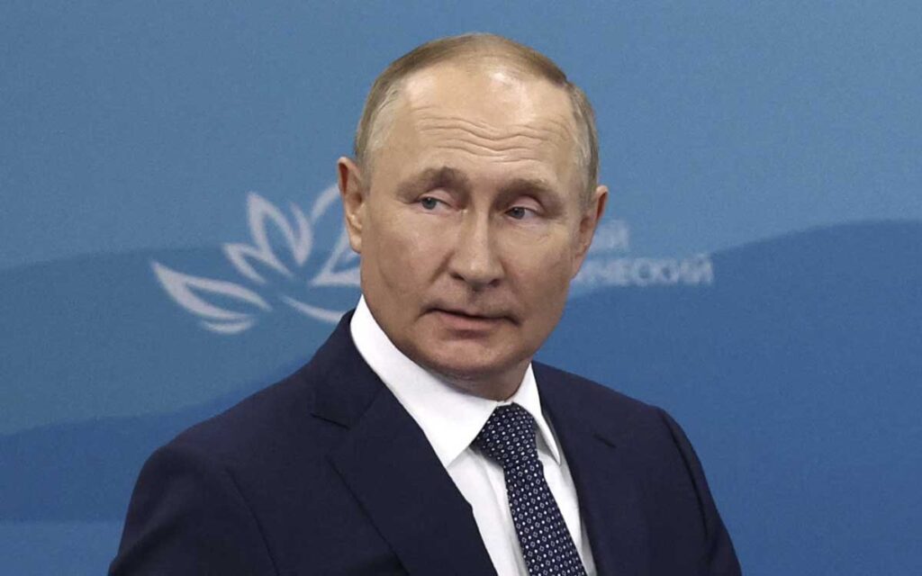 Rusia dio en secreto al menos 300 mdd a partidos y candidatos extranjeros para influir en otros países: EU