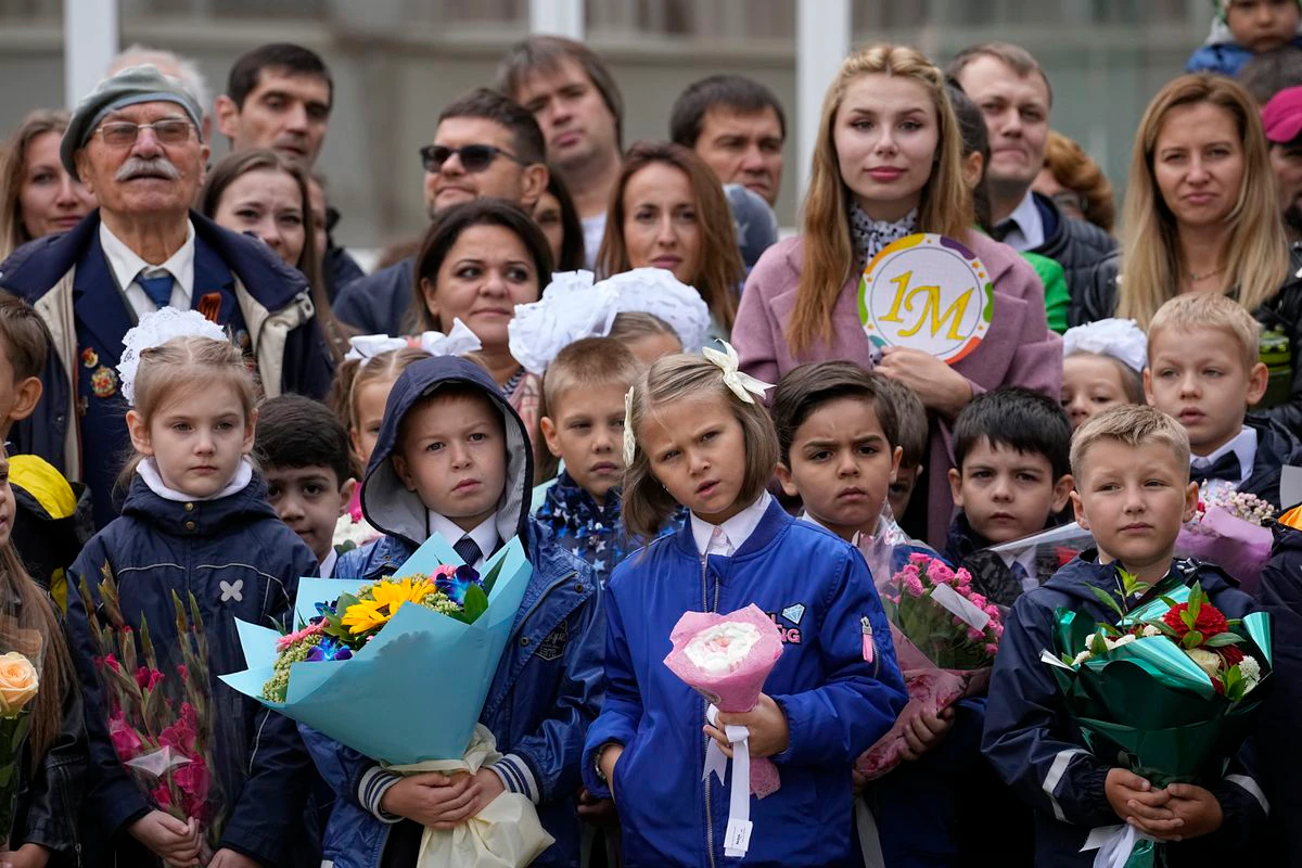 Rusia inicia el curso escolar con una nueva lección: “No hay miedo a morir por la madre patria”