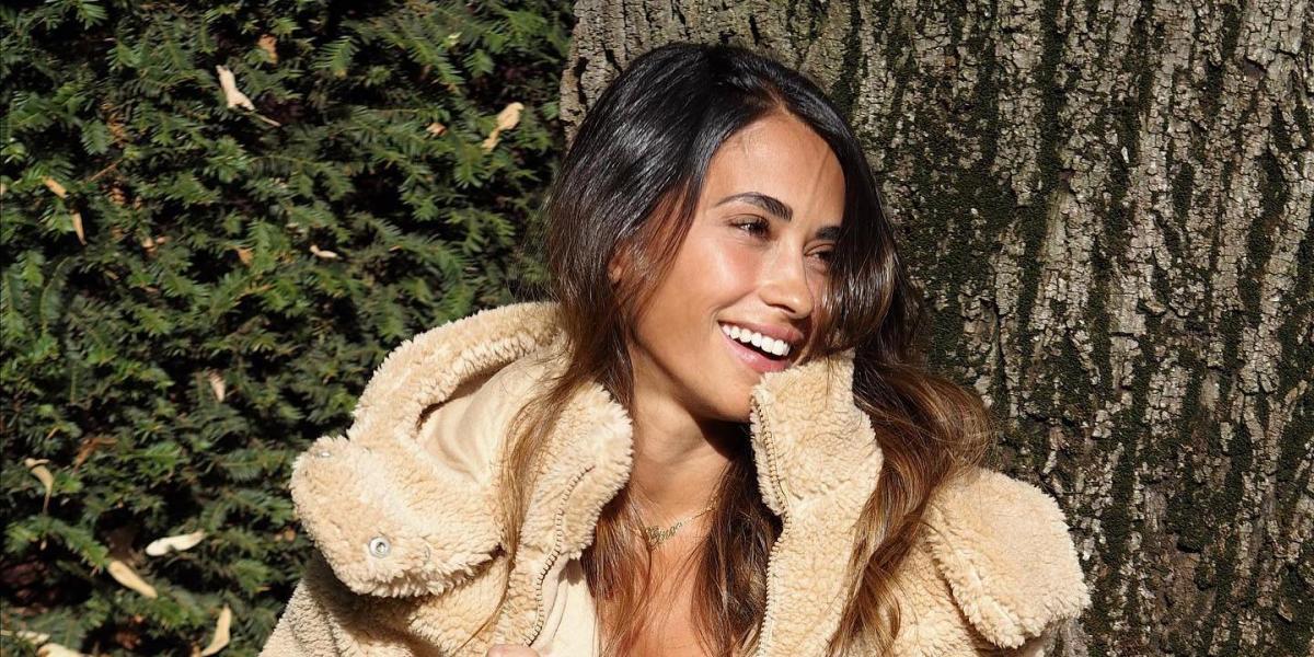 Sabemos de dónde es la chaqueta de Antonela Roccuzzo que arrasa en las redes