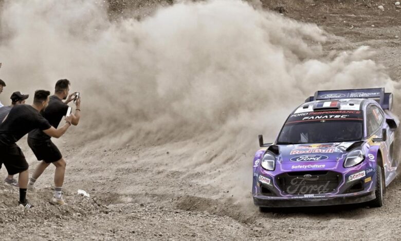 Sebastien Loeb, impecable, al frente del Acropolis