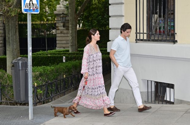 Sofía Palazuelo y Fernando Fitz-James paseando / Gtres