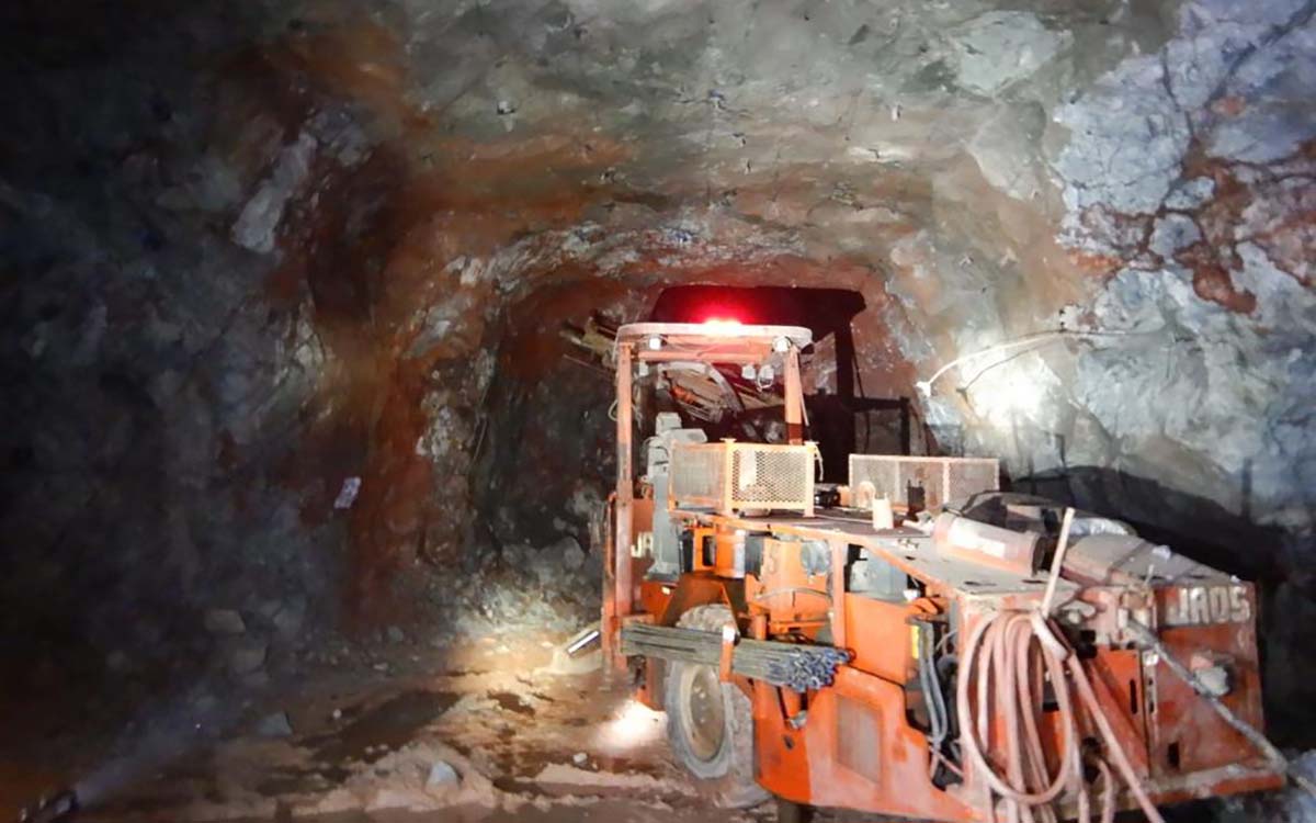 Sonora: Un minero muere y otro resulta herido tras caerles una piedra de dos metros