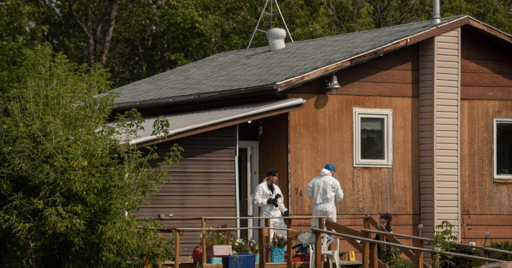 Sospechoso de apuñalamiento en Saskatchewan encontrado muerto, dice la policía de Canadá