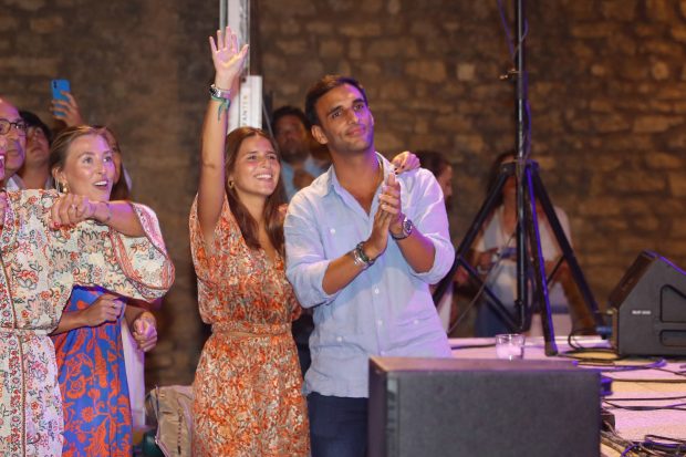 Tana Rivera apoyando a su padre / Gtres