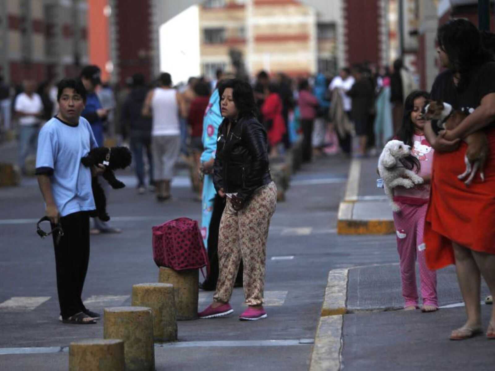 TEMBLOR DE 6.9 SACUDE NUEVAMENTE A MÉXICO