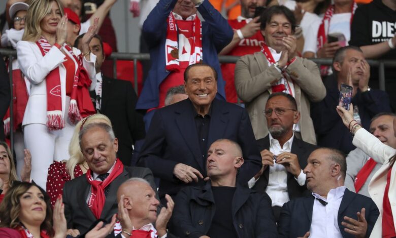 Un Berlusconi en horas bajas se lanza a su última batalla política