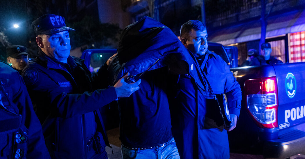 Vicepresidente argentino sale ileso tras intento de asesinato