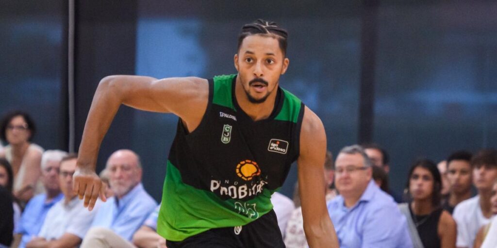 William Howard, baja en la Penya por lesión