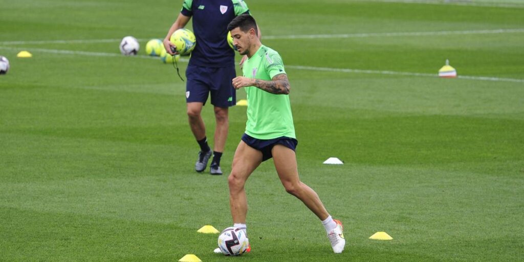 Yuri Berchiche y Balenziaga dan signos de recuperación en Lezama