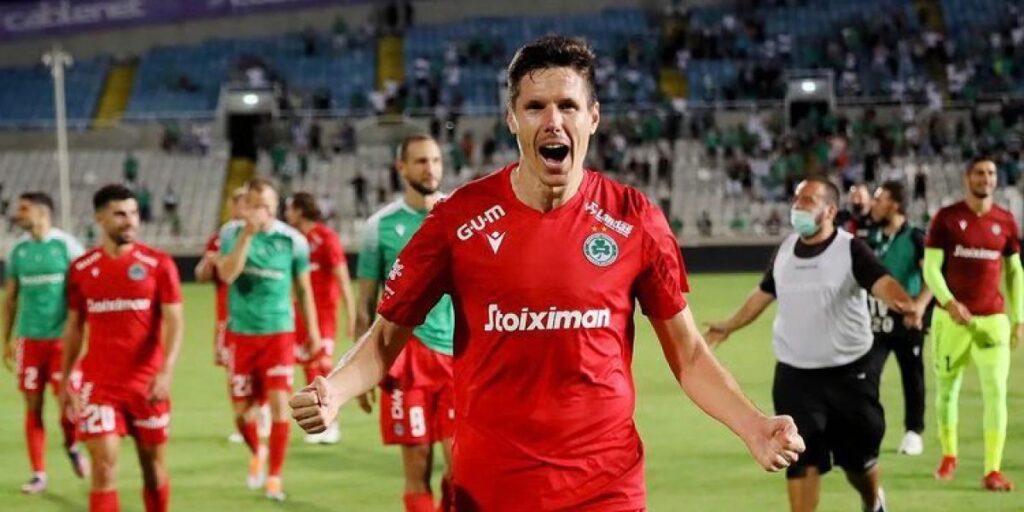 Yuste, jugador del Omonia: "Jugar en Anoeta es un premio para mí"