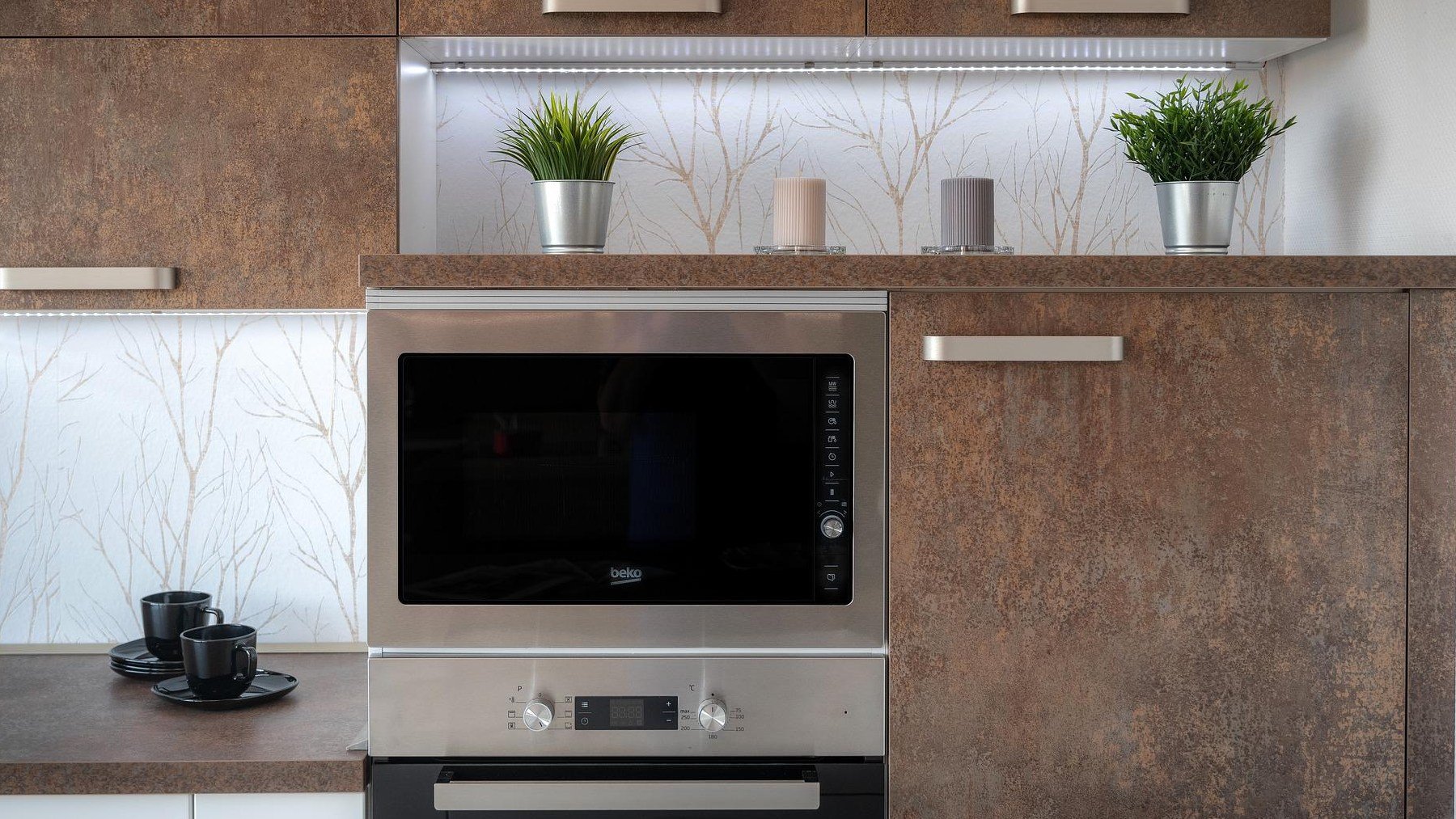 la cucharilla metálica que se debe meter en el microondas