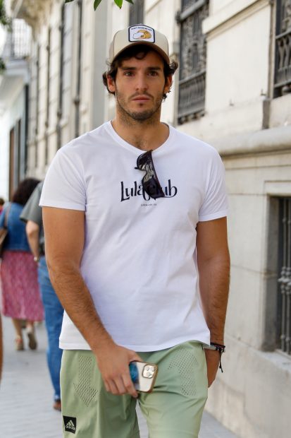 Íñigo Onieva paseando por Madrid / Gtres