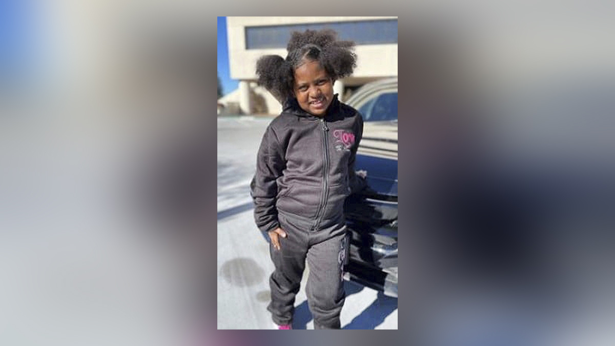 policía arresta a sospechoso de haber asesinado y abusado de Sophia Mason de 8 años en Merced