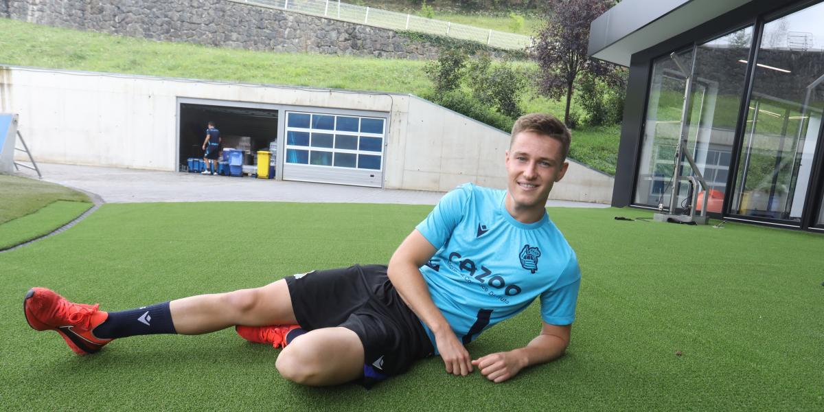 "Xavi, Iniesta, Xabi Alonso y Prieto han sido mis referentes"