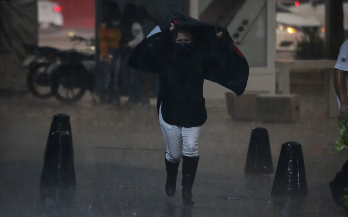 ¡Cuidado! Activan alerta amarilla y naranja por fuertes lluvias en CDMX