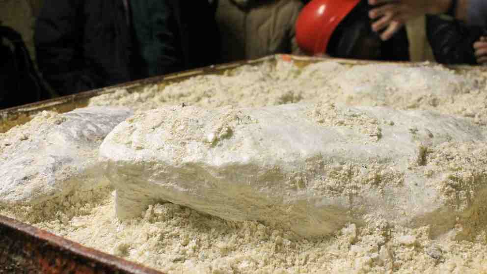 ¿Cómo se hace el polvo de talco?