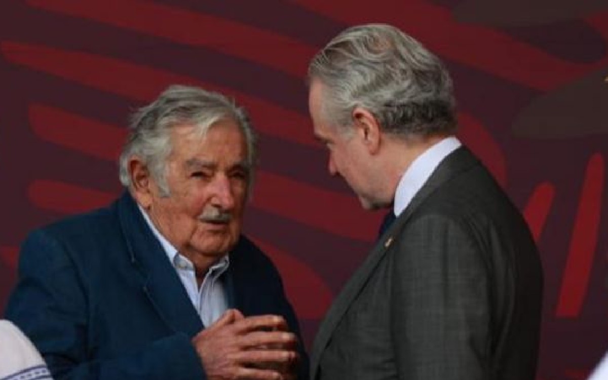 ¿Qué le dijo José Mujica a Creel durante el desfile del 16 de septiembre?