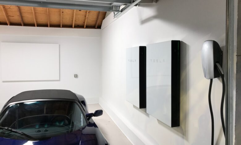 ¿Quieres un techo solar Tesla? Es posible que primero deba pagar un Powerwall
