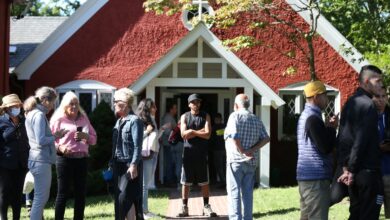Identifican a misteriosa reclutadora de vuelos de migrantes a Martha’s Vineyard
