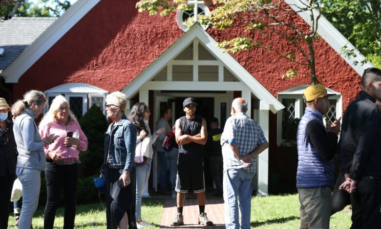 Identifican a misteriosa reclutadora de vuelos de migrantes a Martha’s Vineyard