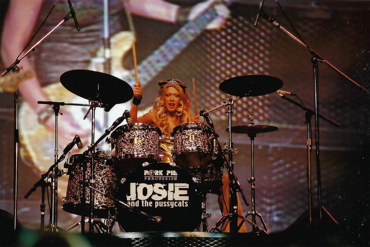 Tara Reid quiere hacer una secuela de Josie and the Pussycats