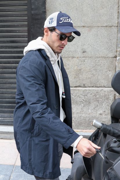 Íñigo Onieva con gafas de sol / Gtres