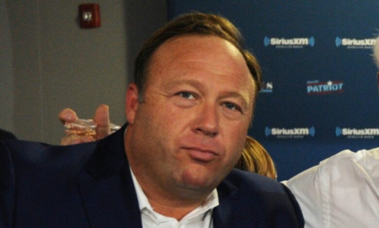Jurado alcanza veredicto en juicio de Alex Jones