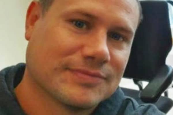 FBI atrapa a fugitivo millonario falso, Justin Costello