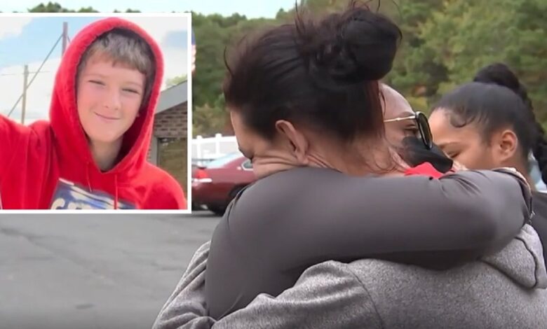 Niño se lanza contra auto en NY y salva a su hermana de atropello