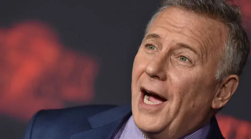 paul viaja netflix cosas más extrañas paul viaja netflix cosas más extrañas