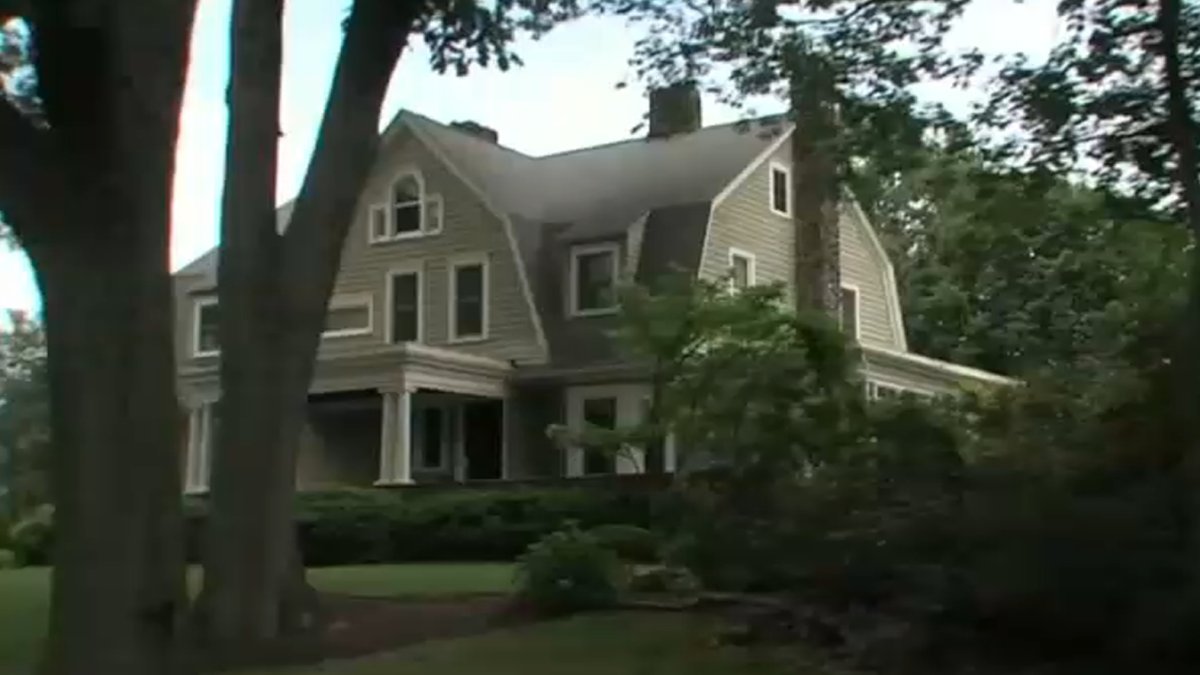 Fans de “The Watcher” en Netflix son corridos de Westfield, NJ