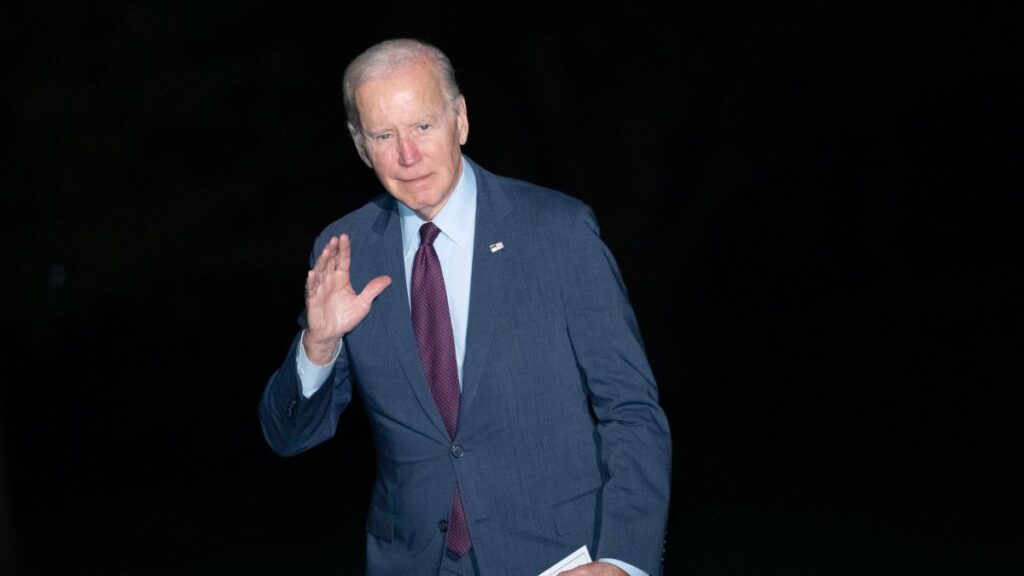 La Casa Blanca exhorta continuar solicitando la condonación de la deuda estudiantil