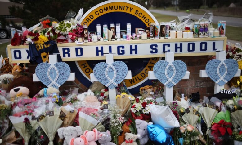 Joven se declara culpable de matar a 4 personas en tiroteo escolar en Michigan