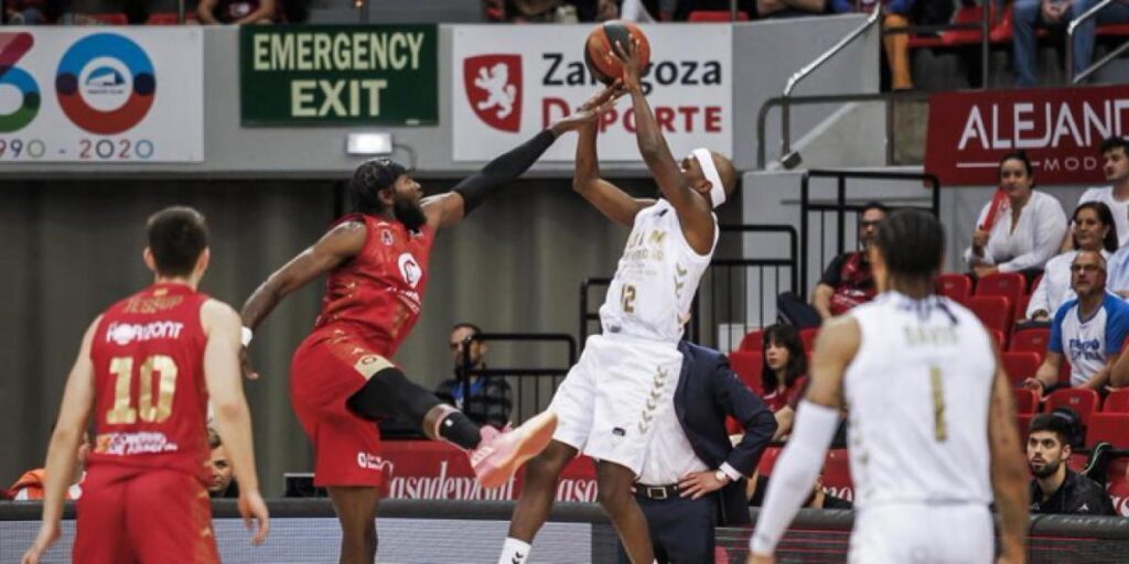64-81: McFadden propulsa al UCAM en Zaragoza