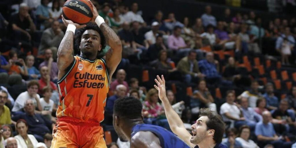 74-75: McFadden dinamita la mejoría del Valencia