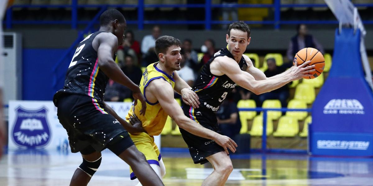 88-81: Una mala primera mitad le cuesta la derrota al Lenovo Tenerife