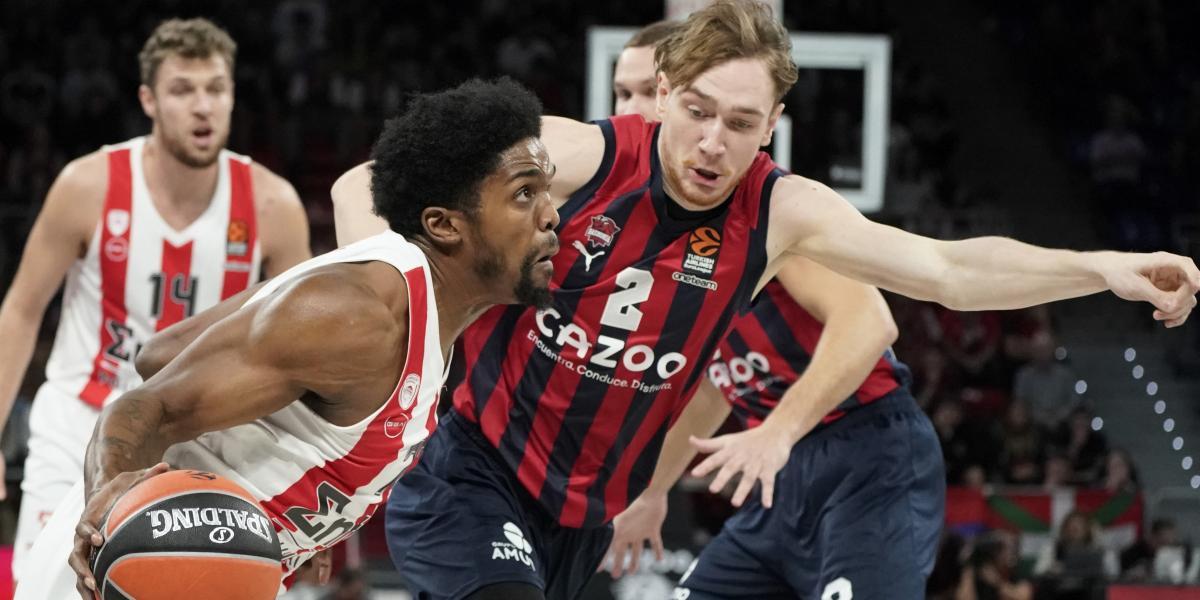 92-97: Sloukas y Vezenkov despiertan del sueño al Baskonia