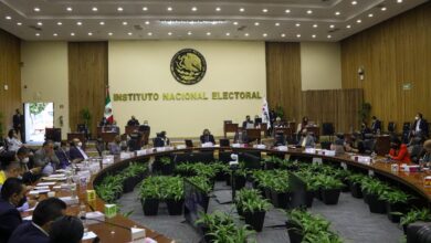 Advierte Consejo de Venecia riesgos en reforma electoral de AMLO y él revira: 'Qué bueno que opinen'