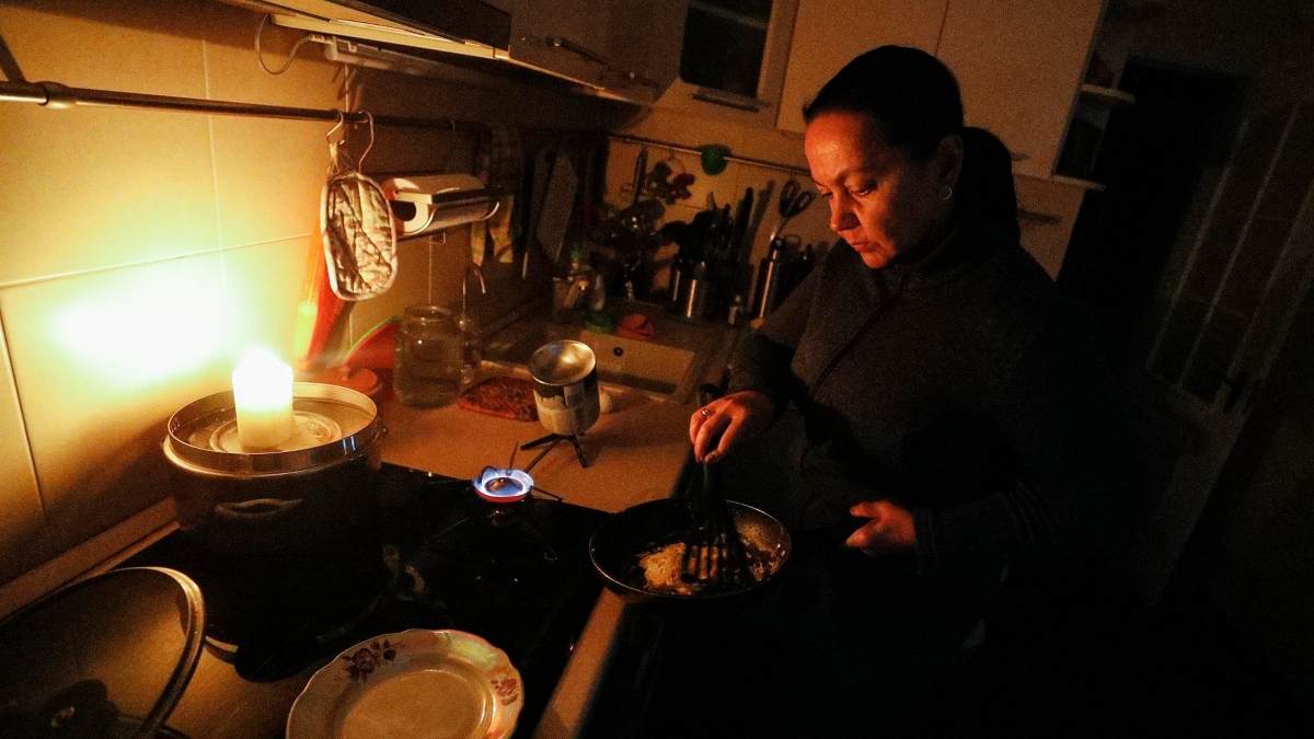 Ahorrar energía voluntariamente o a fuerza, la consigna en Ucrania