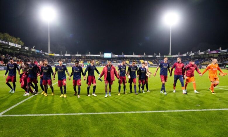 Ajax, con Edson Álvarez y Jorge Sánchez, golea al Waalwijk | Video