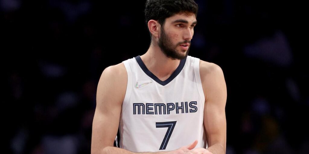 Aldama salva una noche aciaga para los españoles en la NBA