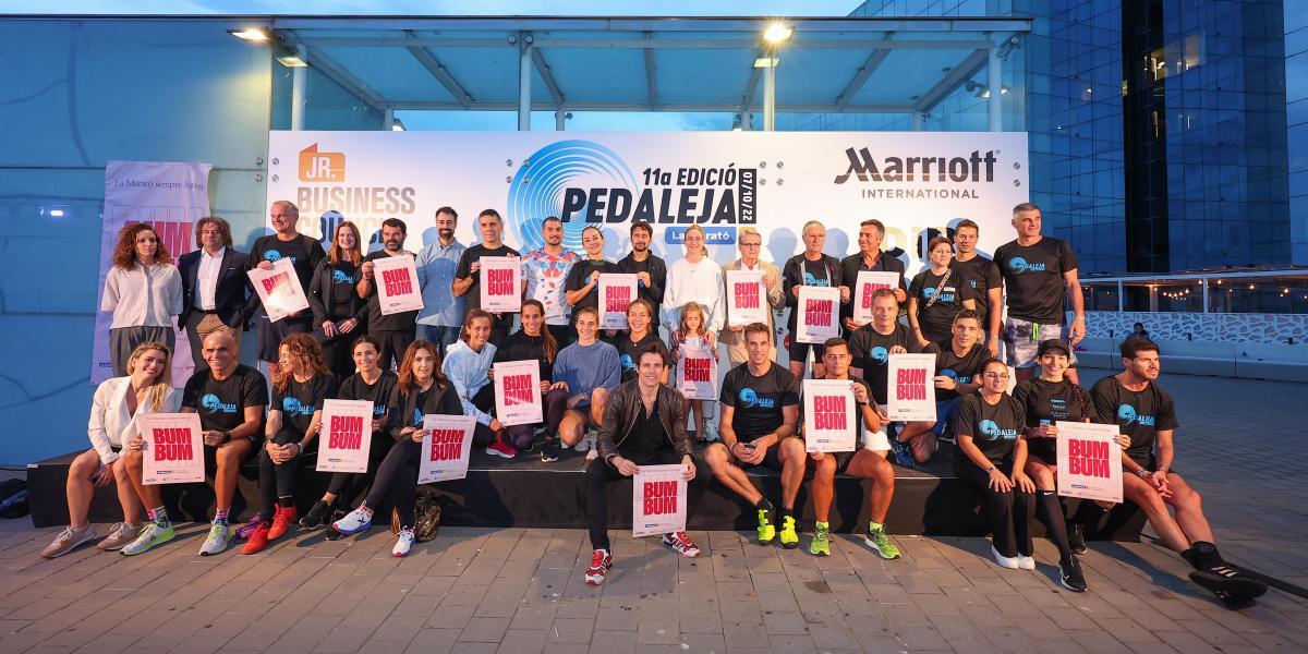 Alexia Putellas, Anni y Clara Espar, en el 'Pedaleja per la Marató TV3'