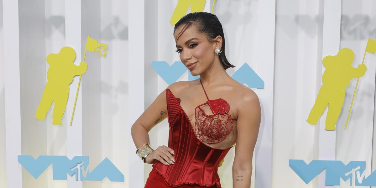 Anitta, Luis Fonsi, Laura Pausini y Thalía conducirán la 23ª entrega anual del Latin Grammy