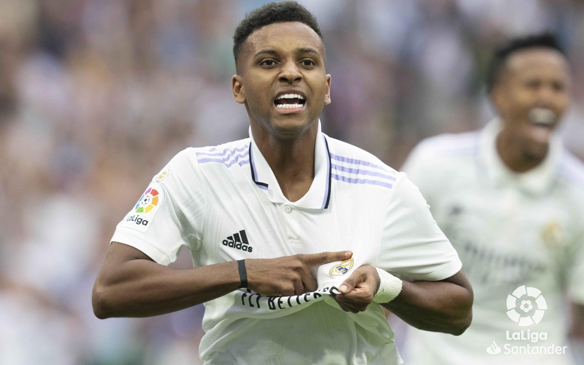 Arrebata Real Madrid al Barcelona el liderato en España | Video